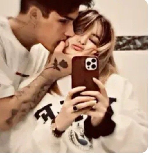 Couple Dp (8) Couple Dp (8)