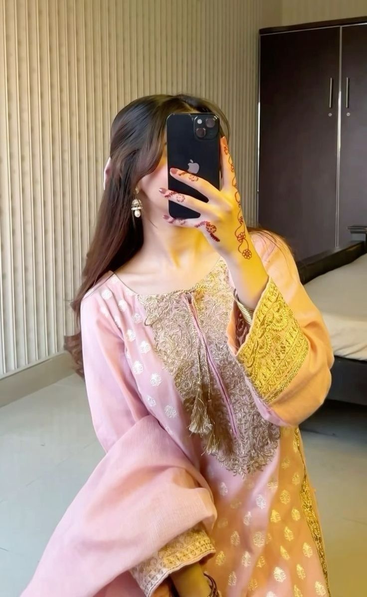 Cute Girl Pic (13) Cute Girl Pic (13)