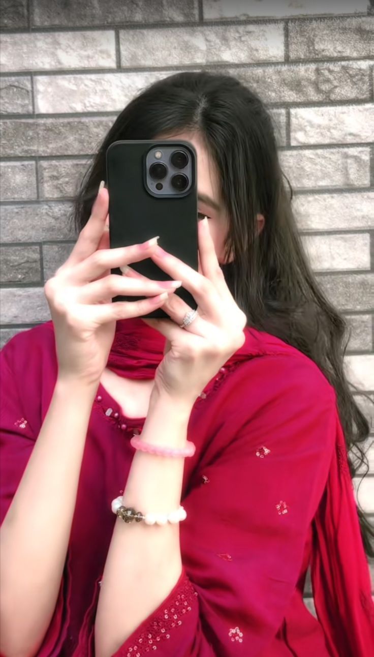 Cute Girl Pic (2) Cute Girl Pic (2)