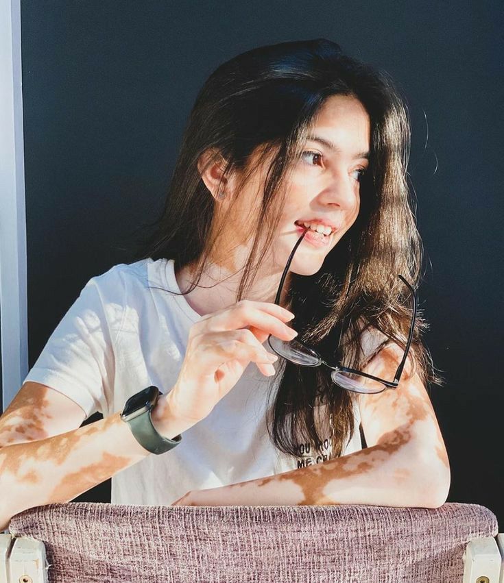 Cute Girl Pic (24) Cute Girl Pic (24)