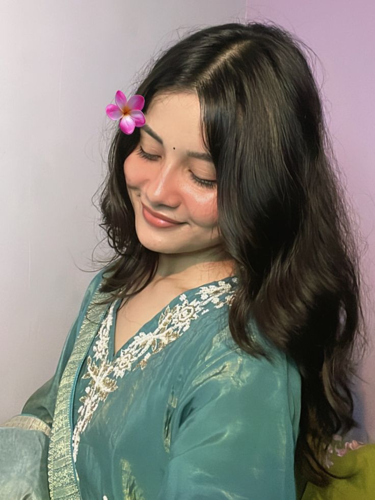 Cute Girl Pic (32) Cute Girl Pic (32)