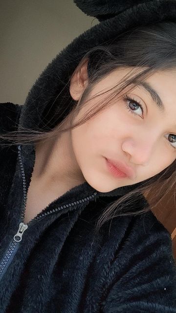 Real Girl Pic (30)